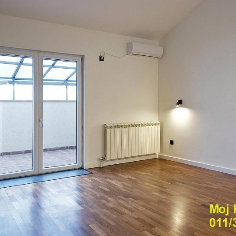 Trosoban stan na prodaju, Saobraćajni Fakultet, Beograd, 172m², 399.000 €