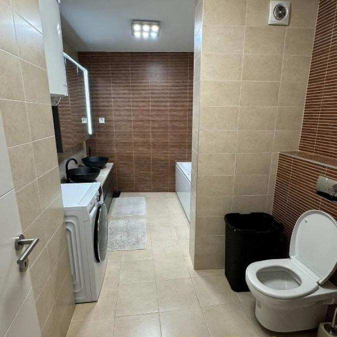 Petosoban stan na prodaju, Skojevsko Naselje, Beograd, 270m², 580.000 €