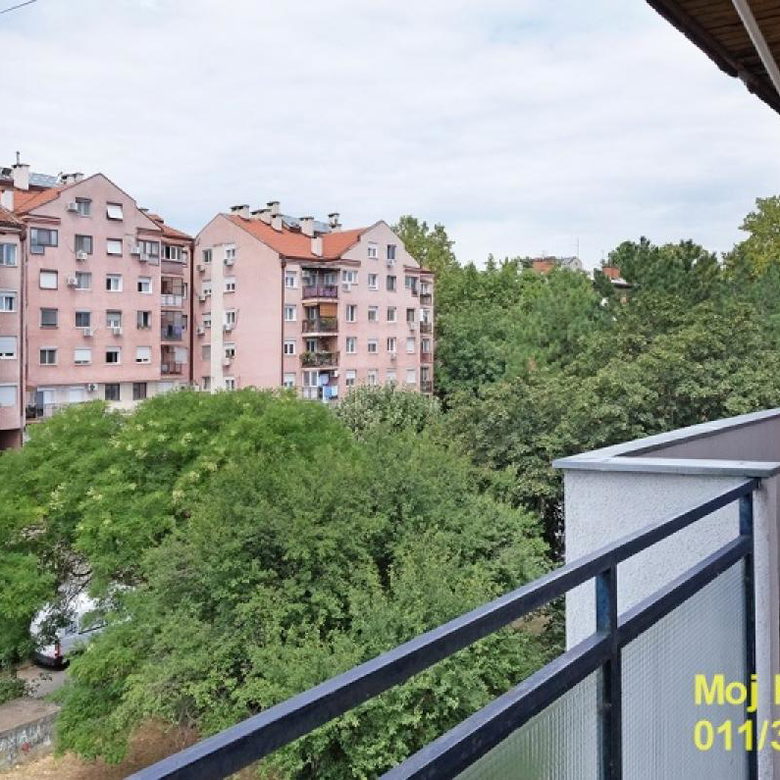 Trosoban stan na prodaju, Karaburma, Beograd, 68m², 153.000 €