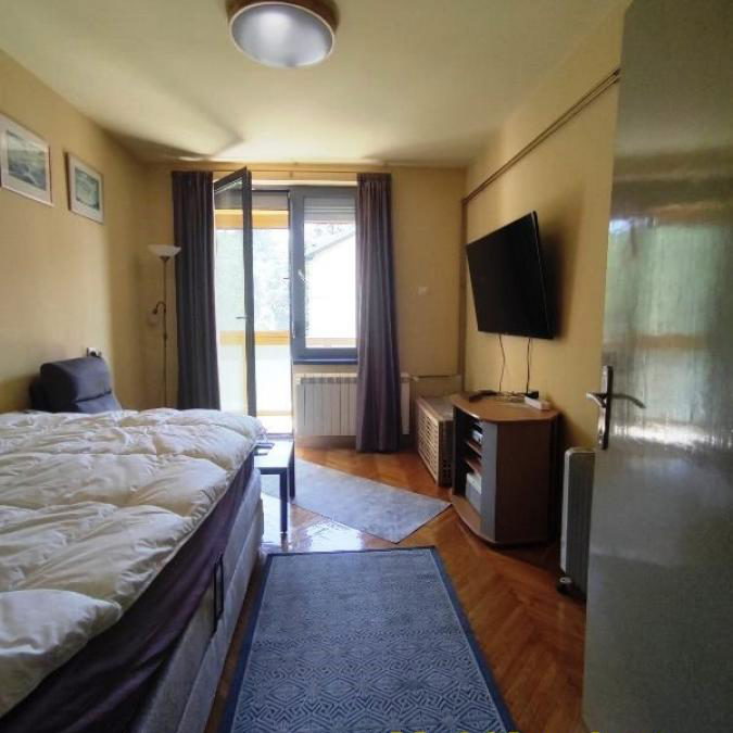Četvorosoban stan na prodaju, Gradska Bolnica, Beograd, 104m², 3. sprat, 348.000 €