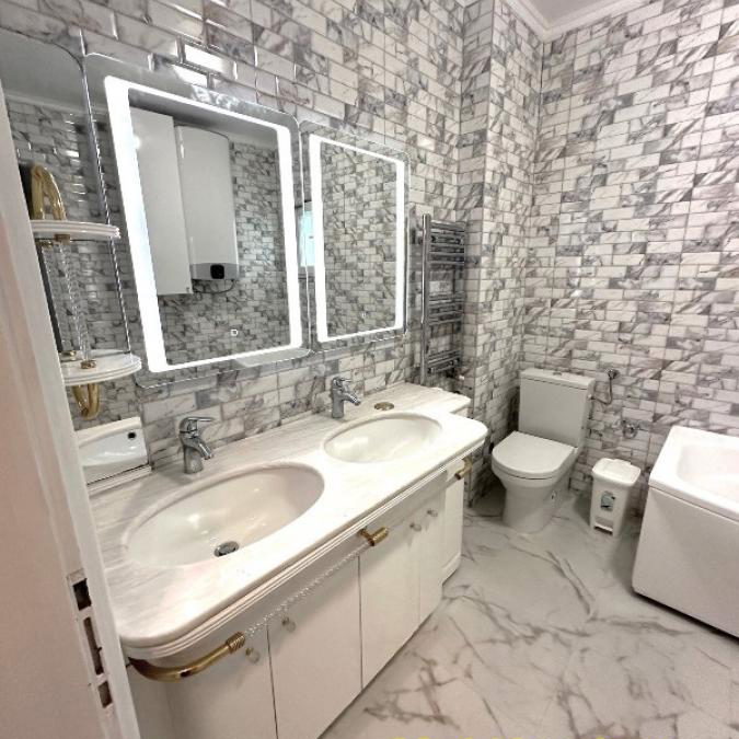 Kuća na prodaju, Banovo Brdo, Beograd, 364m², 1.080.000 €