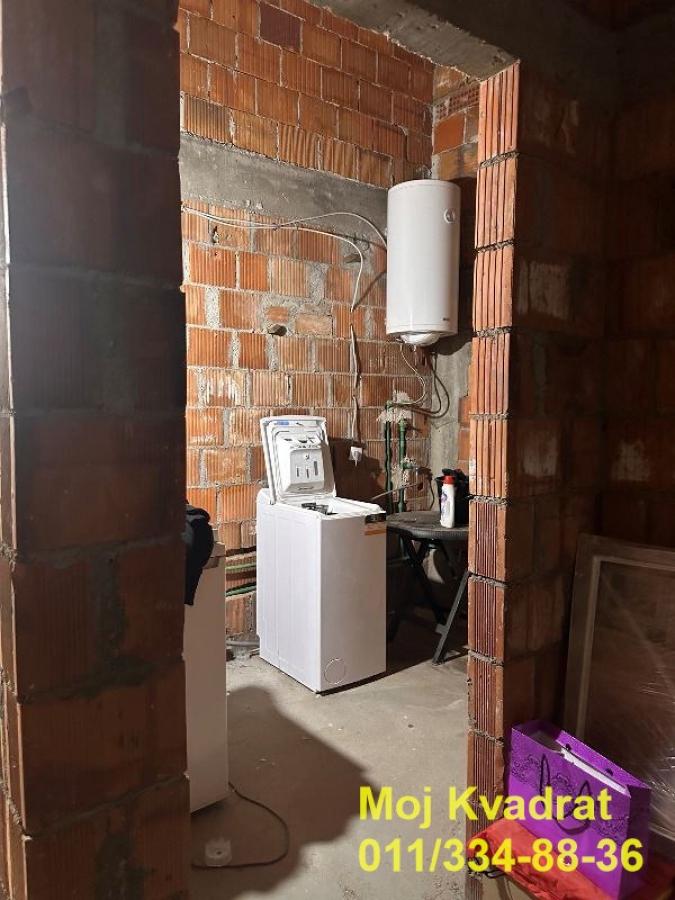 Trosoban stan na prodaju, Pašino Brdo, Beograd, 102m², 160.000 €