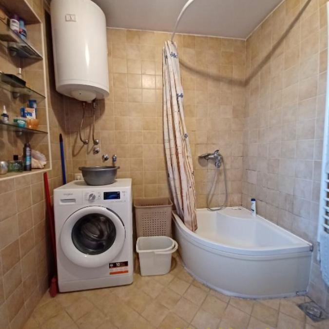 Petosoban stan na prodaju, Đeram Pijaca, Beograd, 220m², 398.000 €