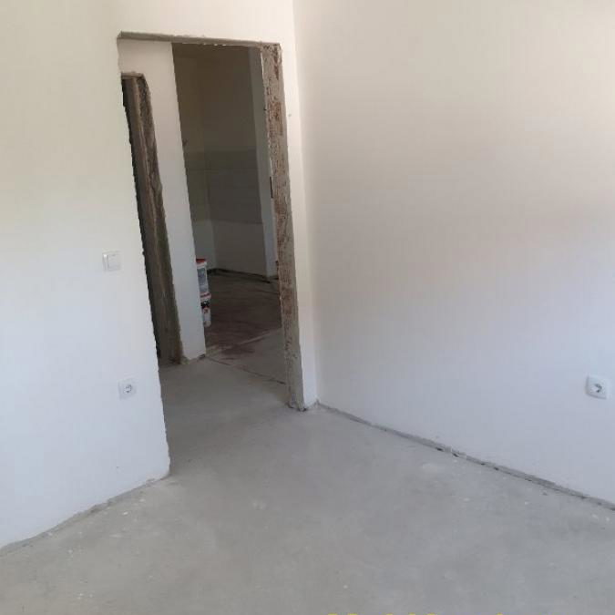 Troiposoban stan na prodaju, Resnik, Beograd, 76m², 130.000 €