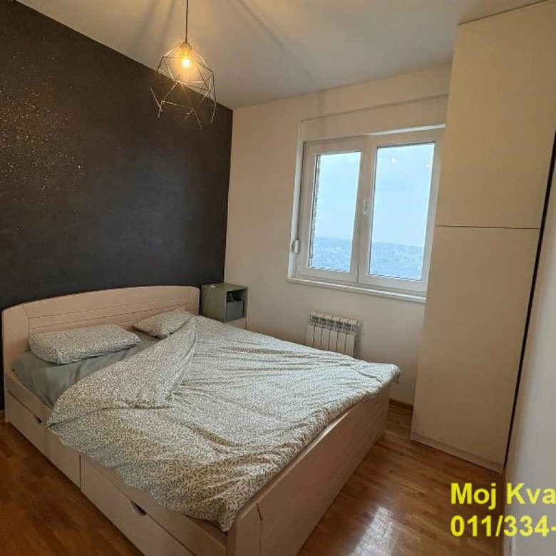 Trosoban stan na prodaju, Zeleno Brdo, Beograd, 53m², 199.920 €