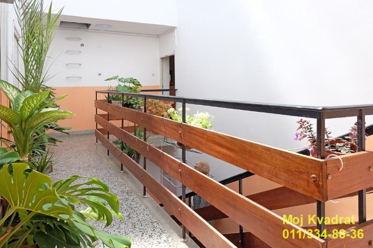 Trosoban stan na prodaju, Karaburma, Beograd, 68m², 153.000 €
