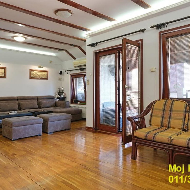 Četvorosoban stan na prodaju, Gundulićev Venac, Beograd, 104m², 4. sprat, 380.000 €