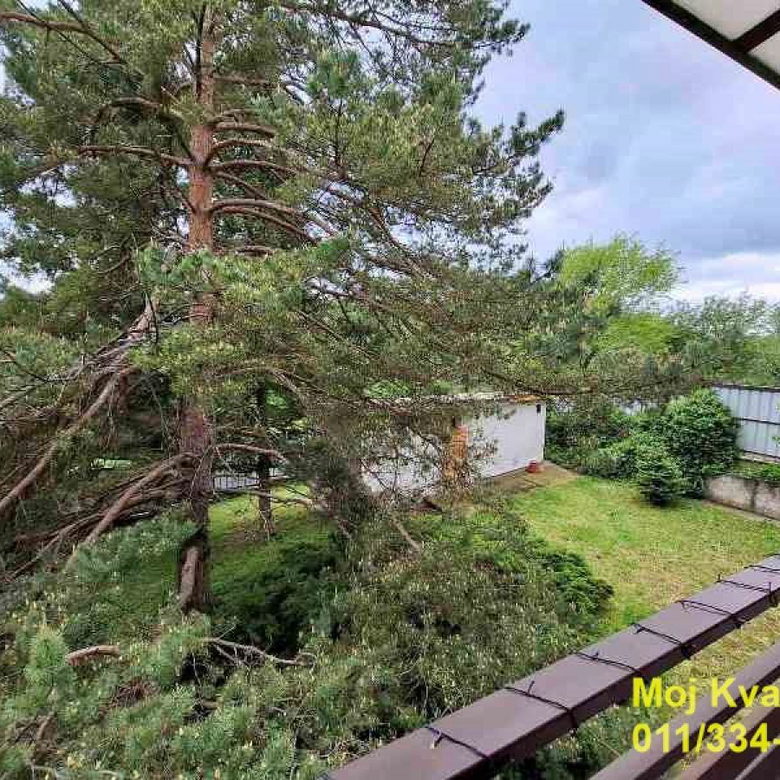 Kuća na prodaju, Sremčica, Beograd, 300m², 390.000 €