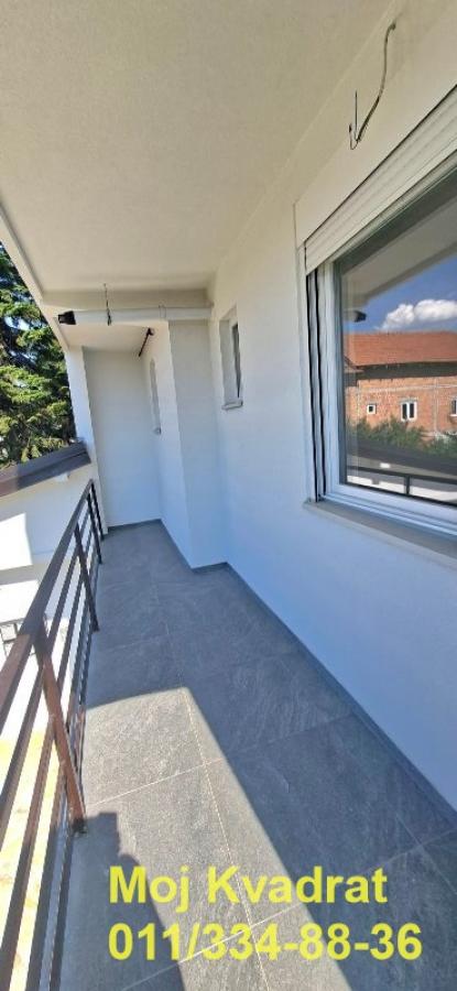 Četvorosoban stan na prodaju, Sremčica, Beograd, 94m², 165.000 €