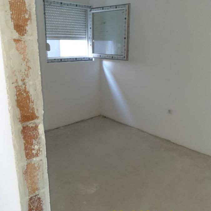 Troiposoban stan na prodaju, Resnik, Beograd, 76m², 130.000 €