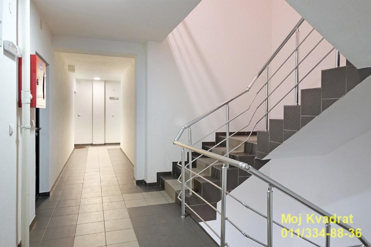 Trosoban stan na prodaju, Veliko Gradište, 75m², 75.600 €