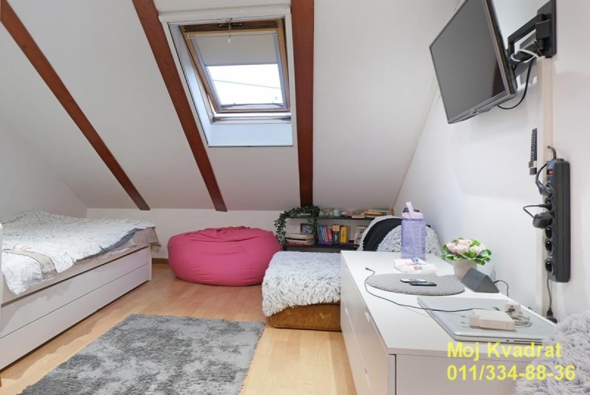Četvorosoban stan na prodaju, Gundulićev Venac, Beograd, 104m², 4. sprat, 380.000 €
