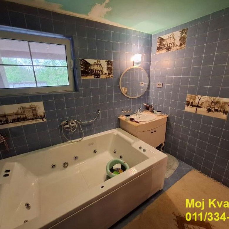 Kuća na prodaju, Sremčica, Beograd, 300m², 390.000 €