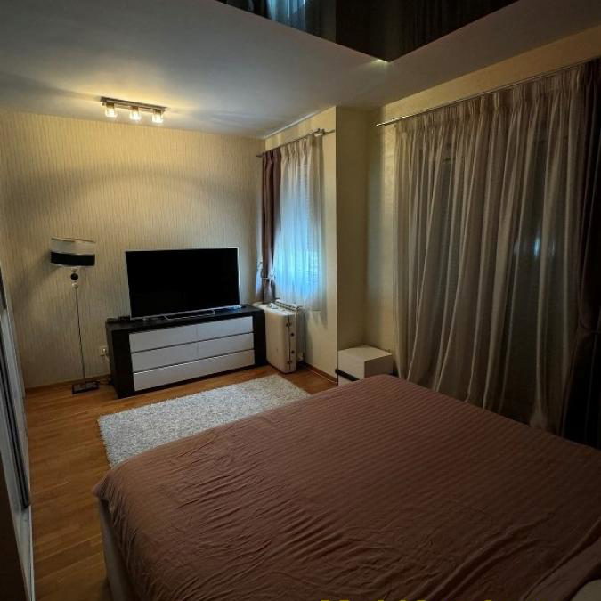Petosoban stan na prodaju, Skojevsko Naselje, Beograd, 270m², 580.000 €
