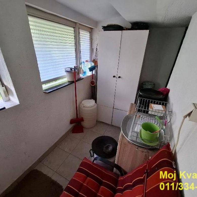 Četvoroiposoban stan na prodaju, Banovo Brdo, Beograd, 103m², 279.000 €