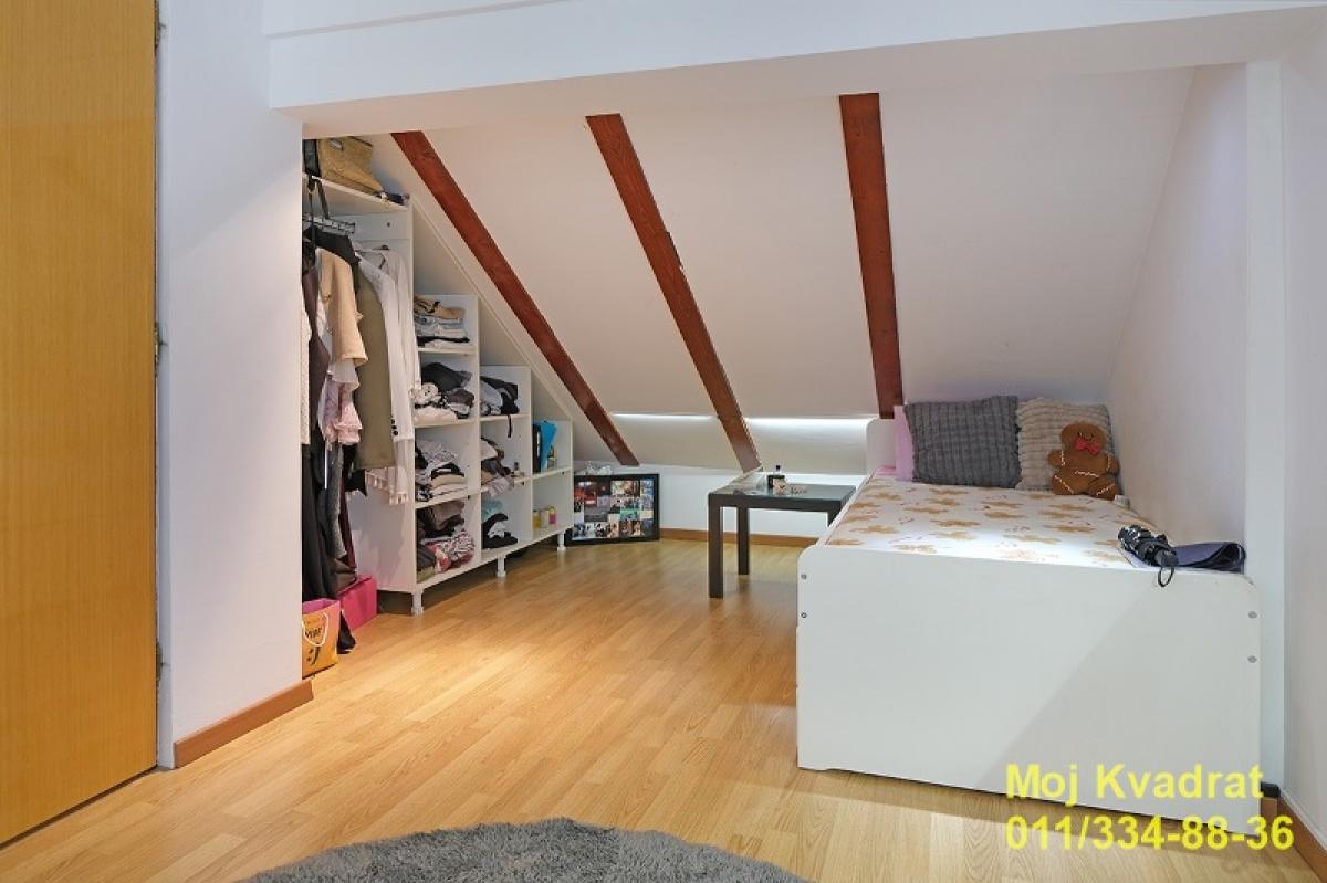 Četvorosoban stan na prodaju, Gundulićev Venac, Beograd, 104m², 4. sprat, 380.000 €