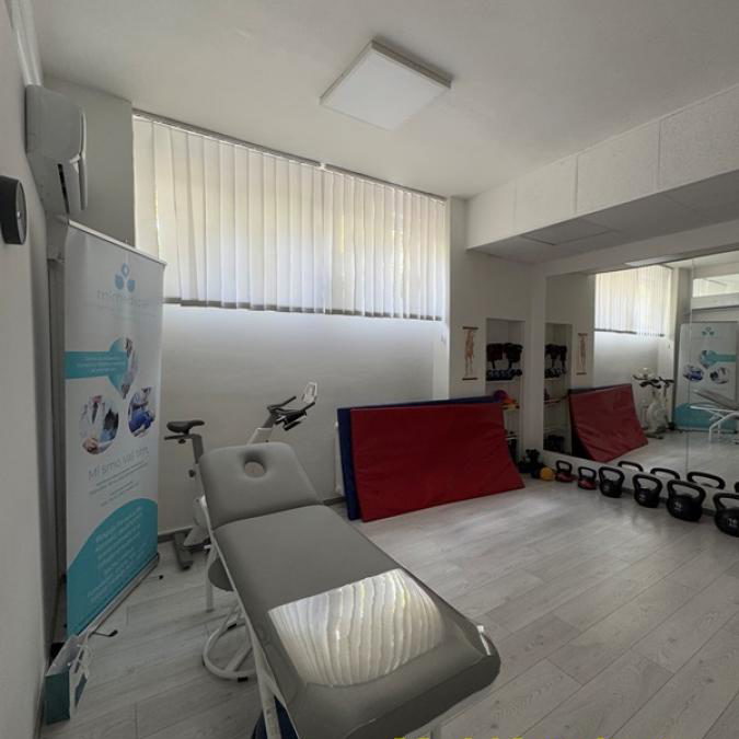Lokal za izdavanje, Banovo Brdo, Beograd, 136m², 1.850 €/mes