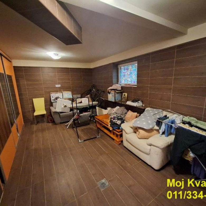 Kuća na prodaju, Sremčica, Beograd, 300m², 390.000 €