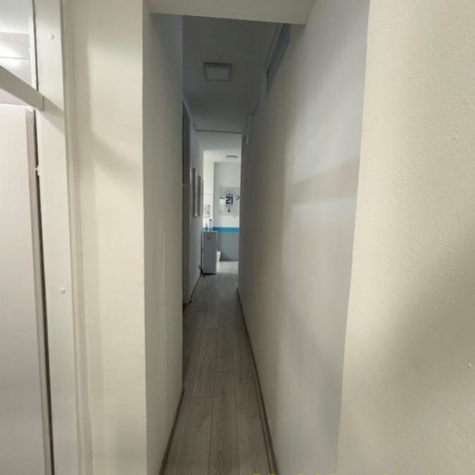 Lokal za izdavanje, Banovo Brdo, Beograd, 136m², 1.850 €/mes