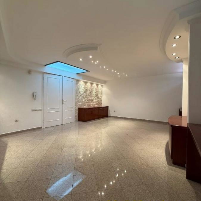 Kuća za izdavanje, FON, Beograd, 312m², 4.000 €/mes