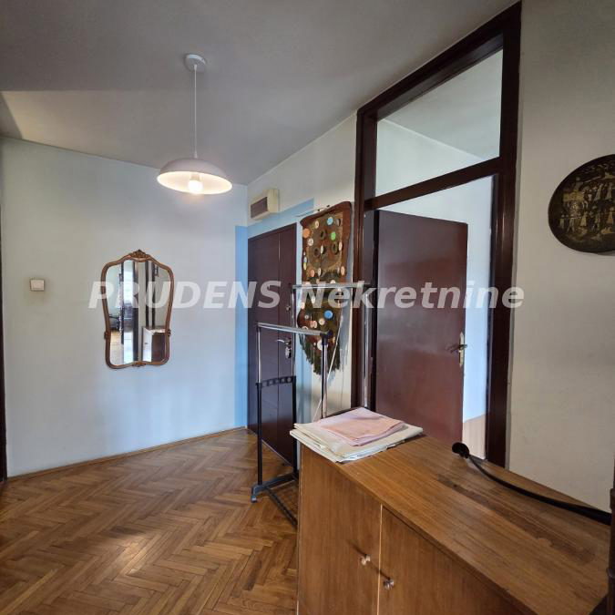 Četvorosoban stan na prodaju, Botanička Bašta, Beograd, 114m², 350.000 €
