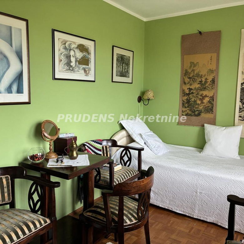 Četvorosoban stan na prodaju, Cerak Vinogradi, Beograd, 94m², 270.000 €
