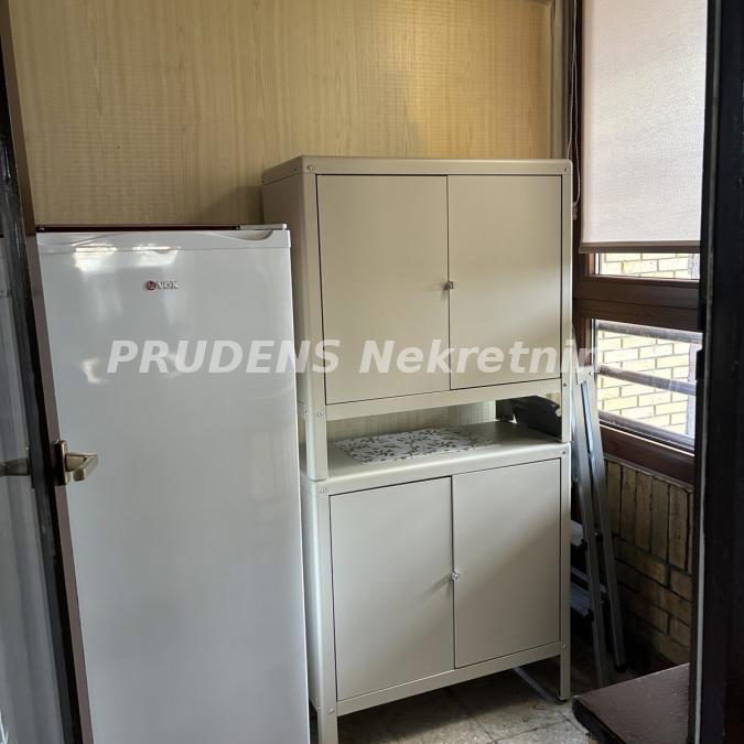 Četvorosoban stan na prodaju, Cerak Vinogradi, Beograd, 94m², 270.000 €