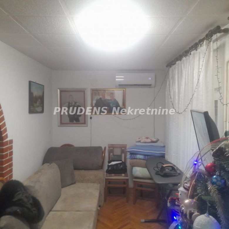 Kuća na prodaju, Surčin, Beograd, 465m², 765.000 €