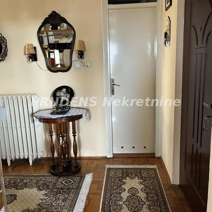 Četvorosoban stan na prodaju, Cerak Vinogradi, Beograd, 94m², 270.000 €