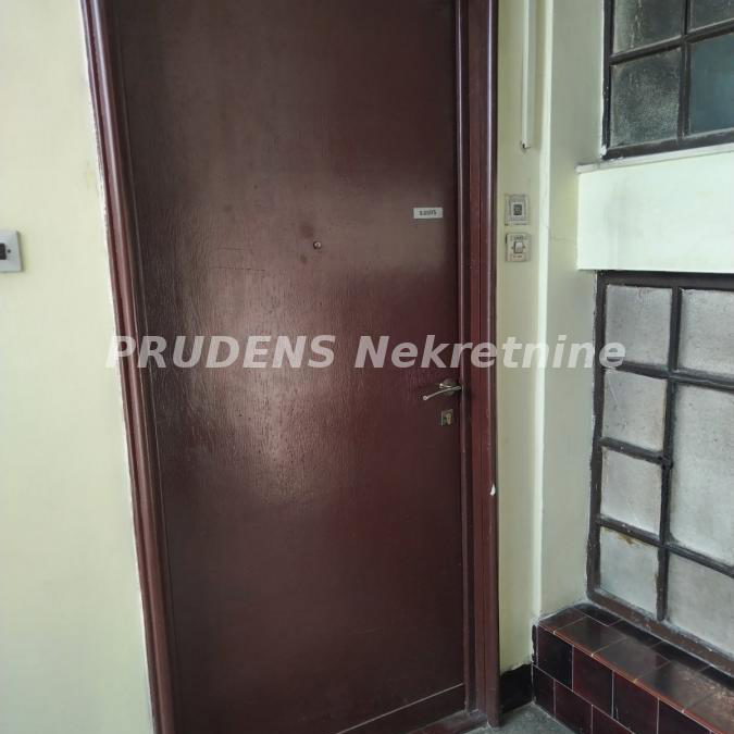 Trosoban stan na prodaju, Skupština, Beograd, 80m², 240.000 €