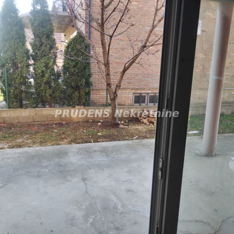 Kuća na prodaju, Surčin, Beograd, 281m², 280.000 €