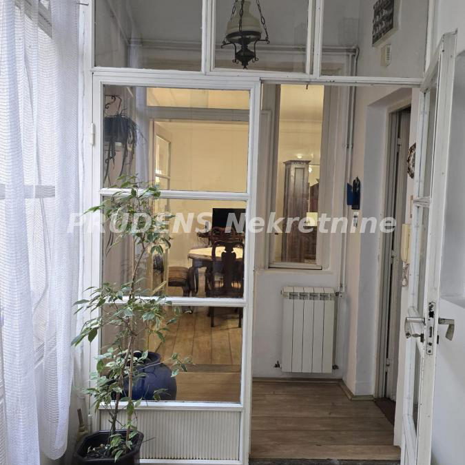 Dvoiposoban stan na prodaju, Takovska, Beograd, 65m², 239.000 €