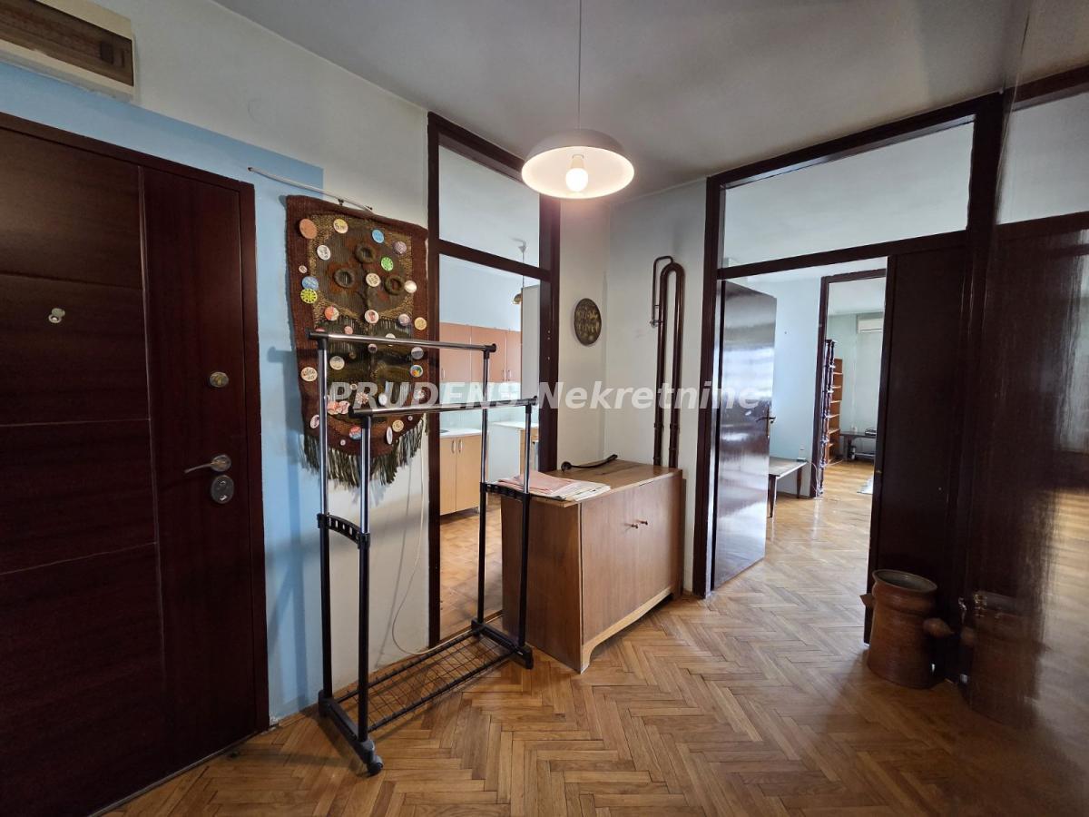 actionimagesite31agencyprudensnekimgnsoa3s64vu-viber-image-2026-05-04-13-18-21-760 Četvorosoban stan na prodaju, Botanička Bašta, Beograd, 114m², 350.000 €