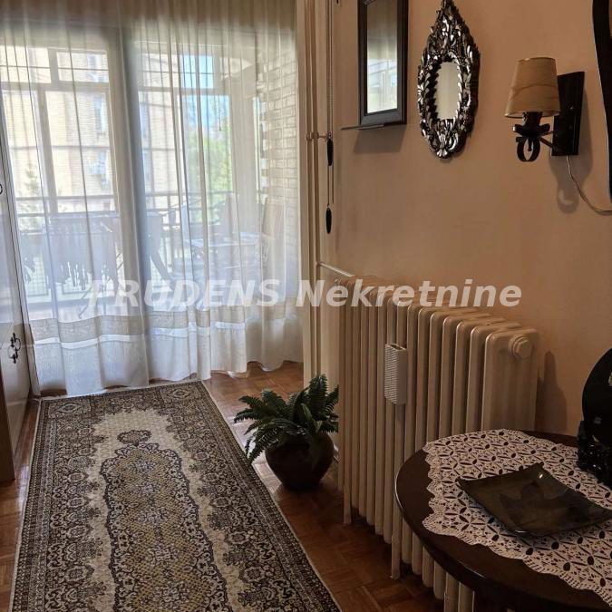 Četvorosoban stan na prodaju, Cerak Vinogradi, Beograd, 94m², 270.000 €