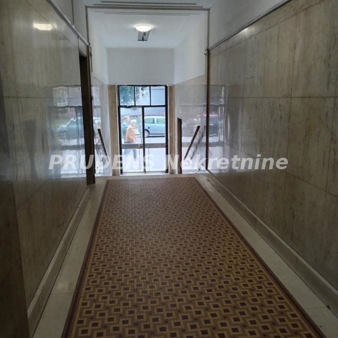 Trosoban stan na prodaju, Skupština, Beograd, 80m², 240.000 €