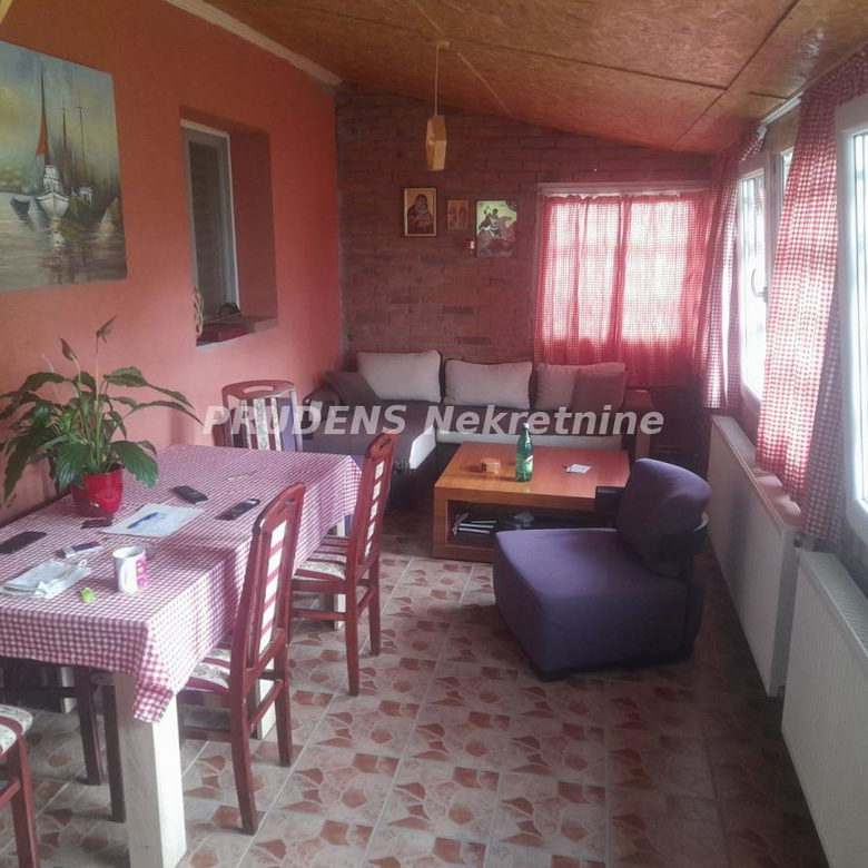 Kuća na prodaju, Deč, Pećinci, 90m², 60.000 €