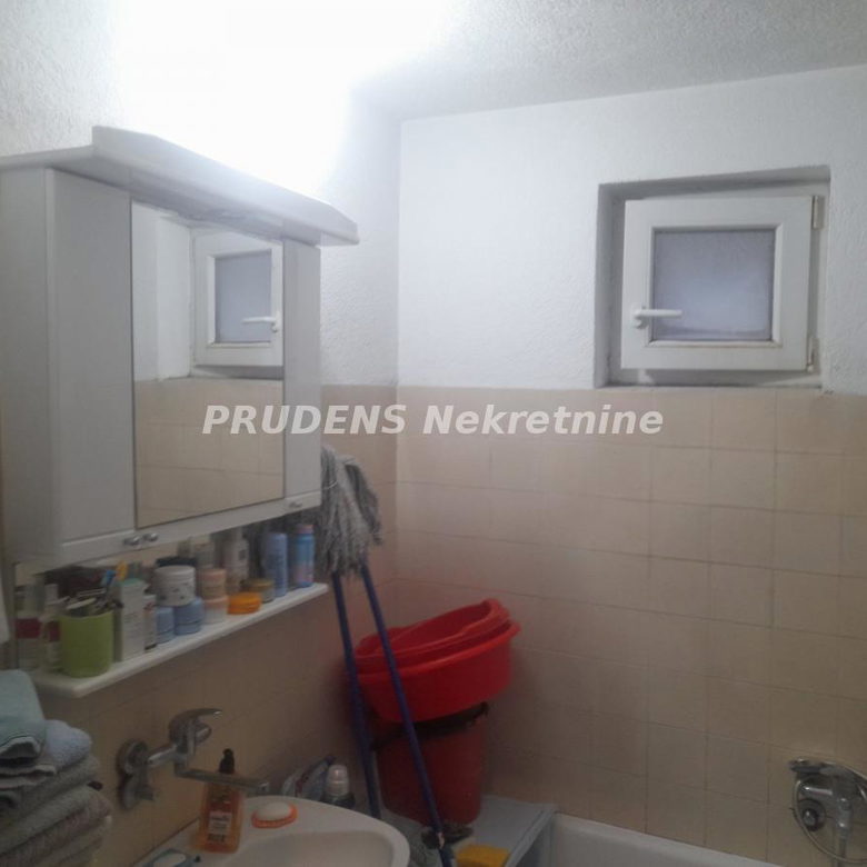 Kuća na prodaju, Surčin, Beograd, 465m², 765.000 €