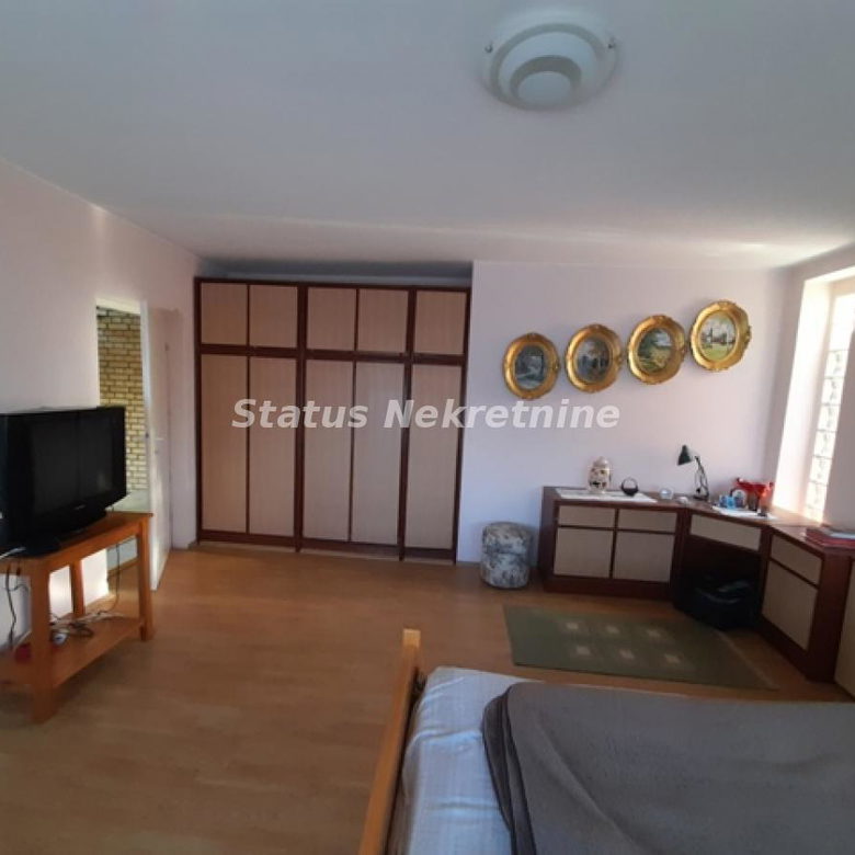 Kuća na prodaju, Sremska Kamenica, Novi Sad, 360m², 420.000 €