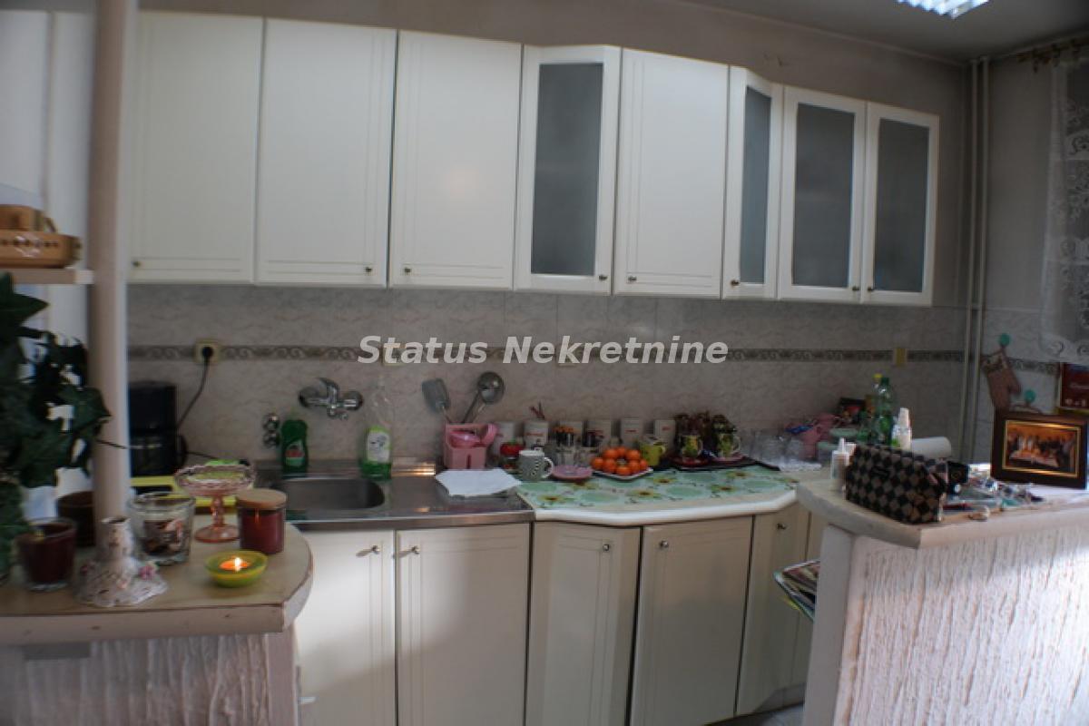 Dvosoban stan na prodaju, Novo Naselje, Novi Sad, 64m², 144.200 €