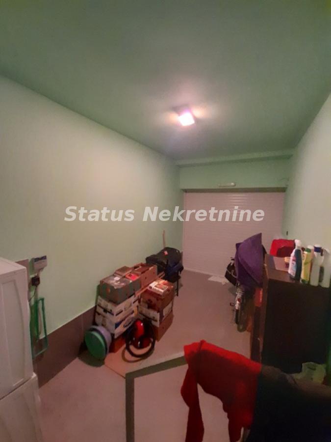 Trosoban stan na prodaju, Grbavica, Novi Sad, 54m², 184.650 €