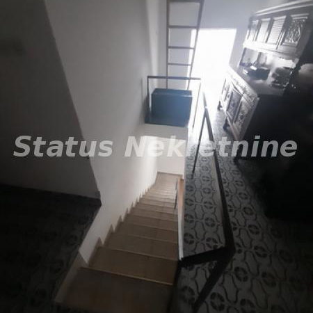 Kuća na prodaju, Futog, Novi Sad, 200m², 216.000 €