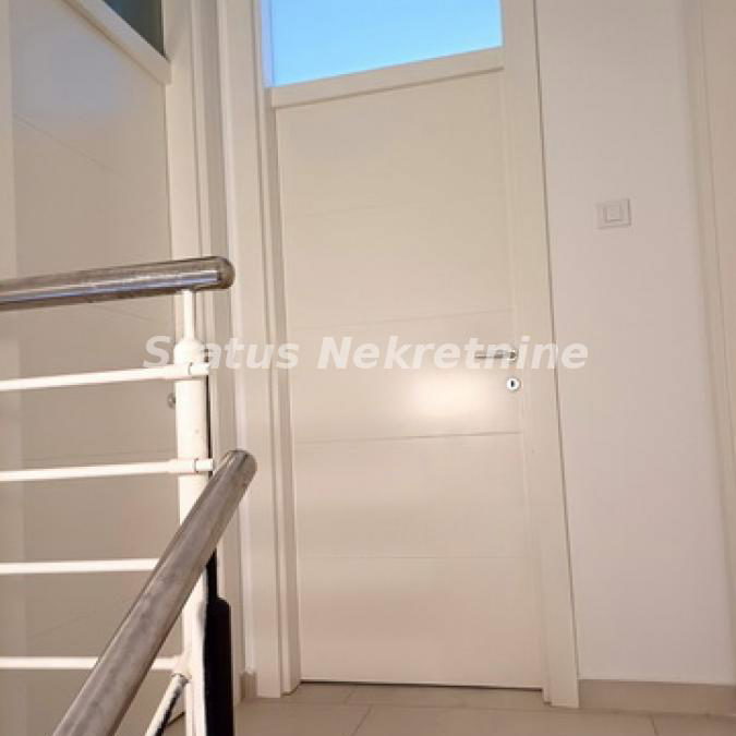 Trosoban stan na prodaju, Podbara, Novi Sad, 74m², 208.500 €