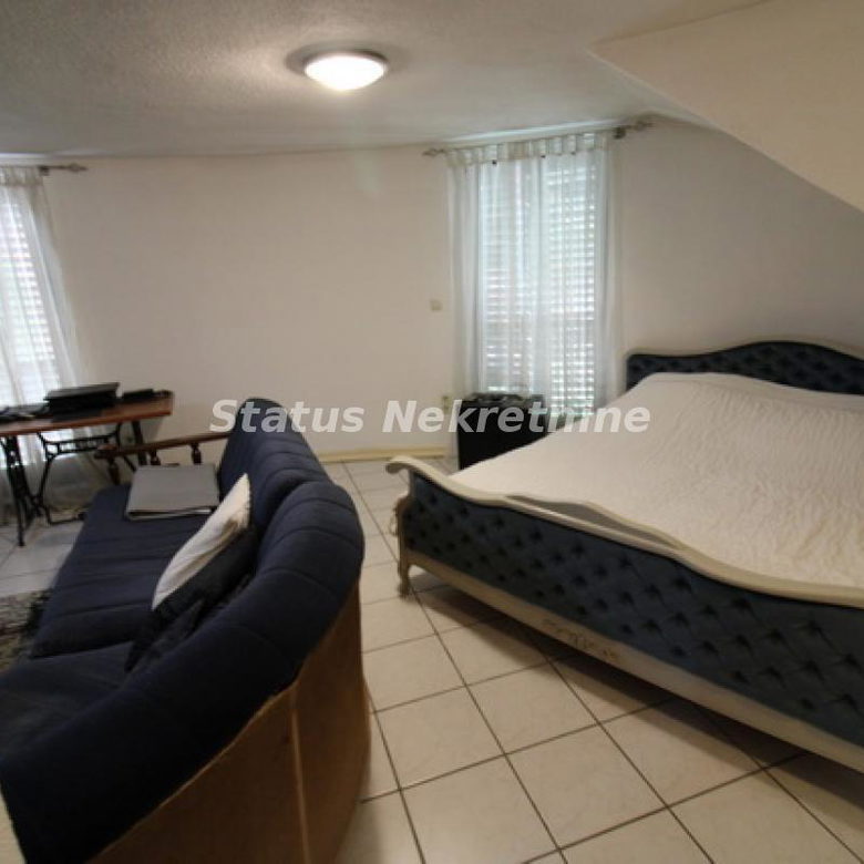 Kuća na prodaju, Sremska Mitrovica, 416m², 380.000 €