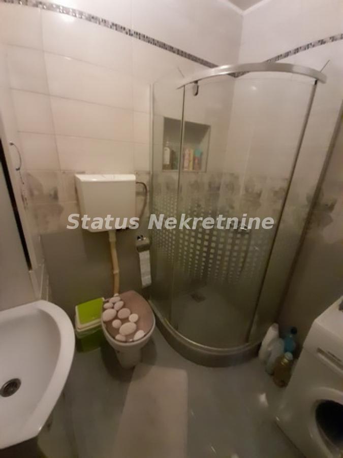 Trosoban stan za izdavanje, Avijatičarsko Naselje, Novi Sad, 78m², 1.050 €/mes