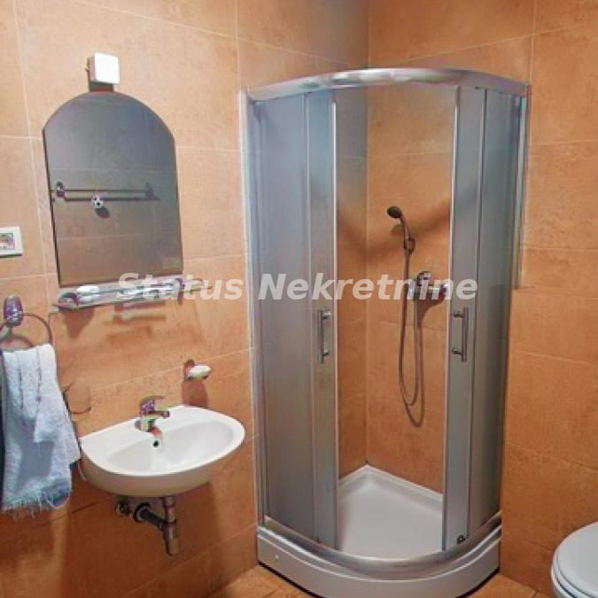 Trosoban stan na prodaju, Podbara, Novi Sad, 74m², 208.500 €