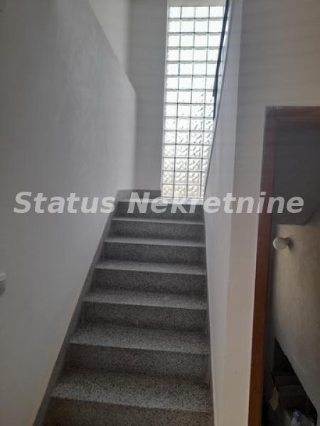 Kuća na prodaju, Futog, Novi Sad, 250m², 412.000 €