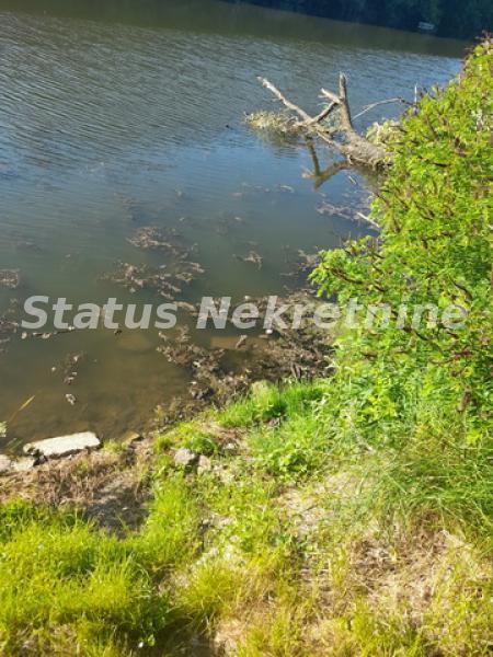Kuća na prodaju, Šid, 194m², 155.000 €