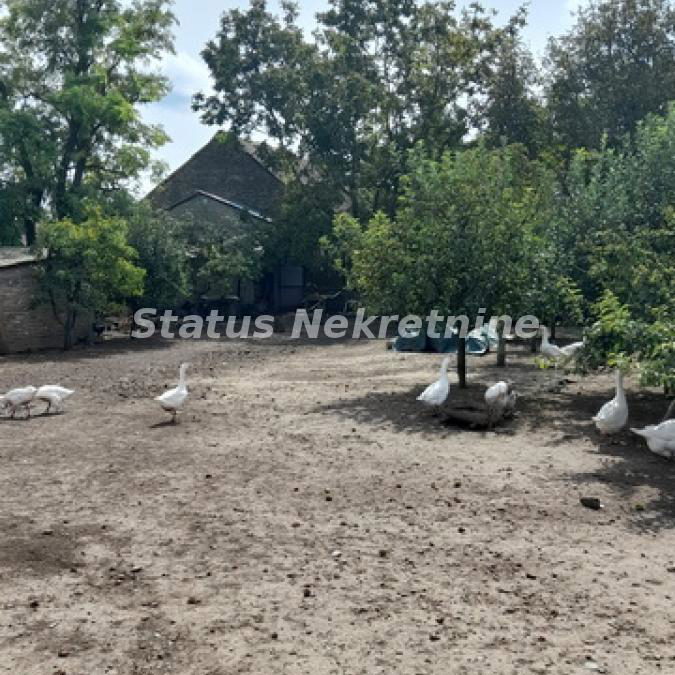 Kuća na prodaju, Ruma, 220m², 72.100 €