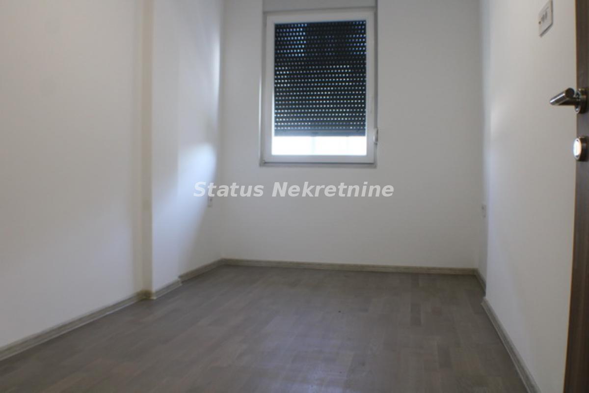 Trosoban stan na prodaju, Petrovaradin, Novi Sad, 77m², 175.000 €