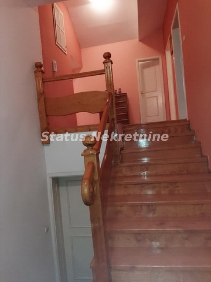 Kuća na prodaju, Petrovaradin, Novi Sad, 348m², 495.000 €